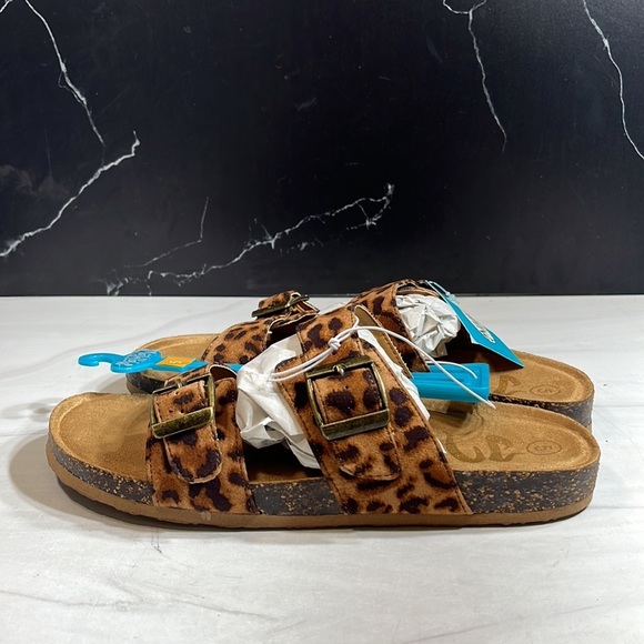 Mad Love Women’s Sandal Leopard sz 5 - Picture 2 of 8